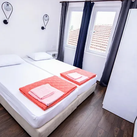 B&B Apartments Охрид Екстериор снимка